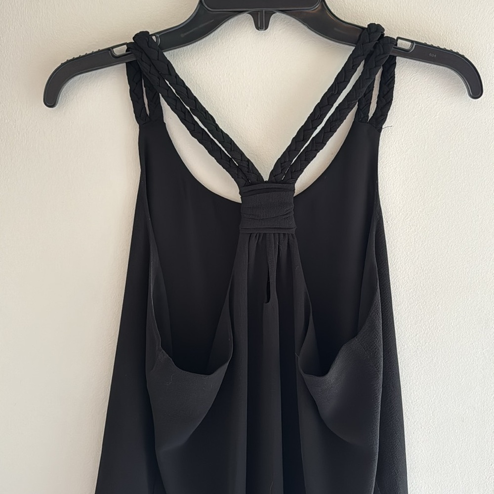 Black dressy tank - L